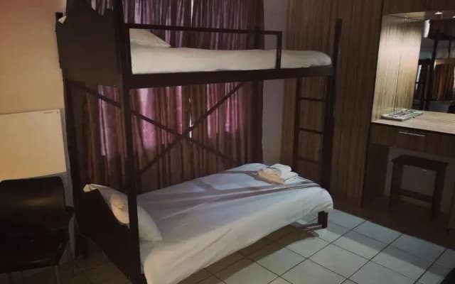 AAA Rose Garden Guesthouse
