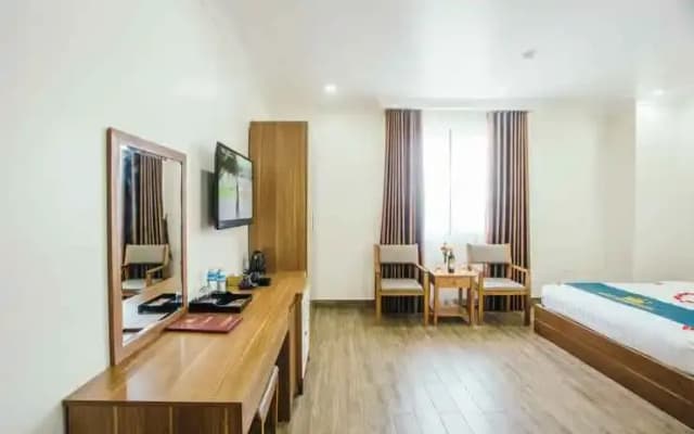 White Crown Hotel