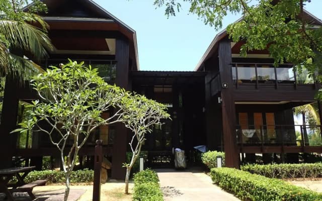 Duyong Marina and Resort