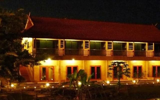 Akha River House