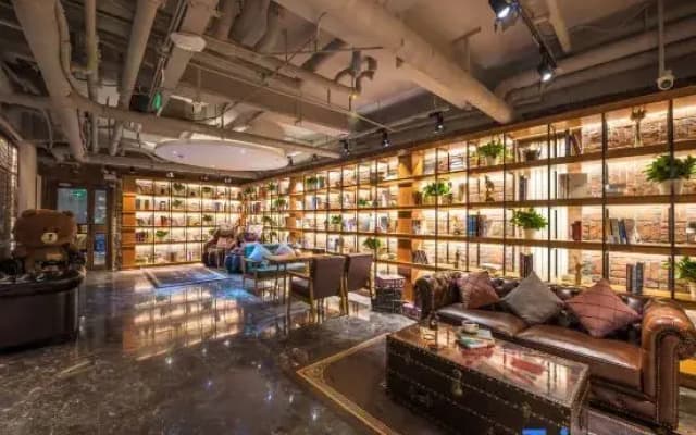 Yunshang Boutique Hotel (Wanning High-Speed Rail Station Cultural and Commercial Plaza Branch)