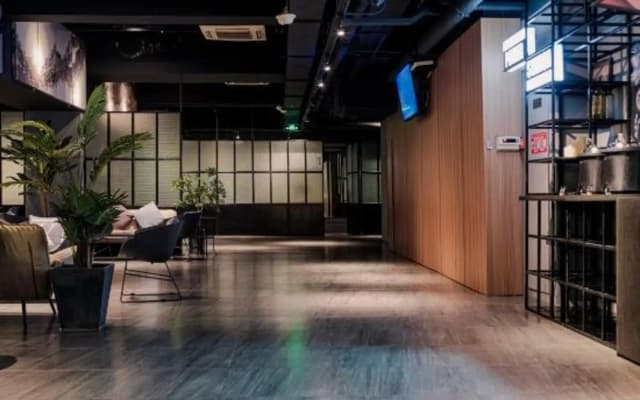 X Hotel