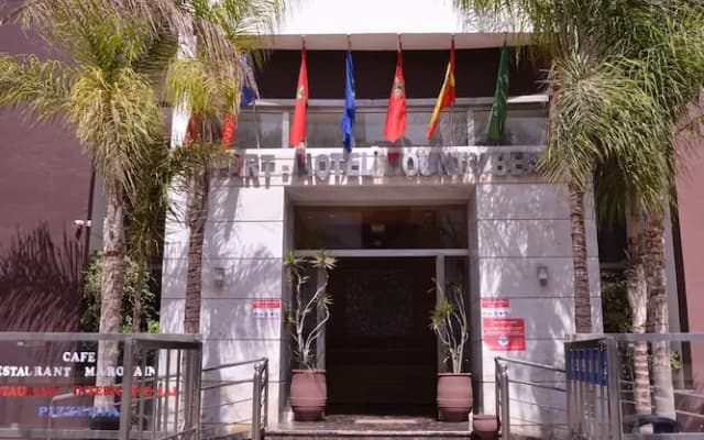 Sourebou Chez Appart Hotel Founty Beach