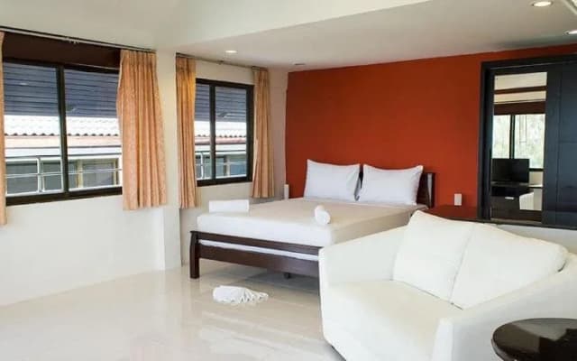 Baan Natacha Beachfront Guesthouse