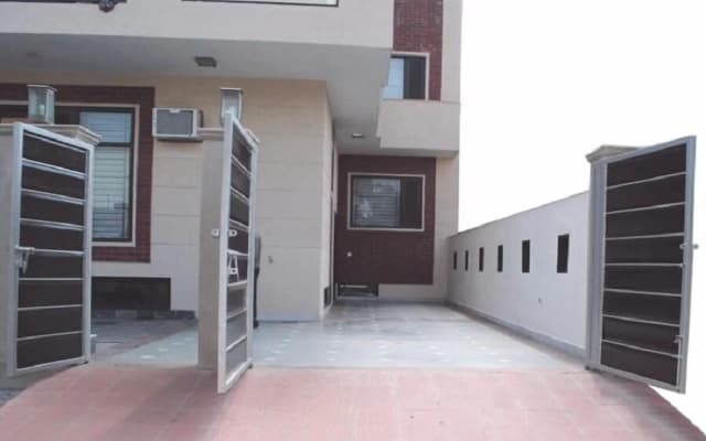FabHotel Anand Villa