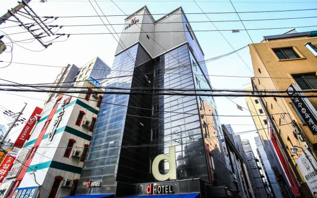 Hotel-D