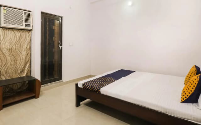 SPOT ON 76421 Kuldeep Inn