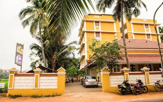 FabHotel Prazeres Boutique PanajI