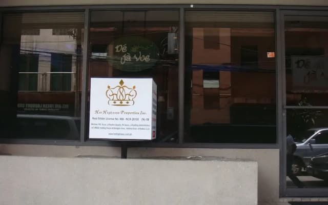 OYO 769 Poblacion Suites Polaris