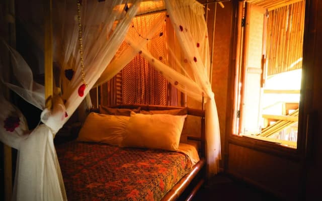 Paree Hut Resort Koh Sichang