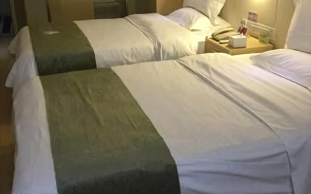 Hechi Yinxiang Siji Hotel