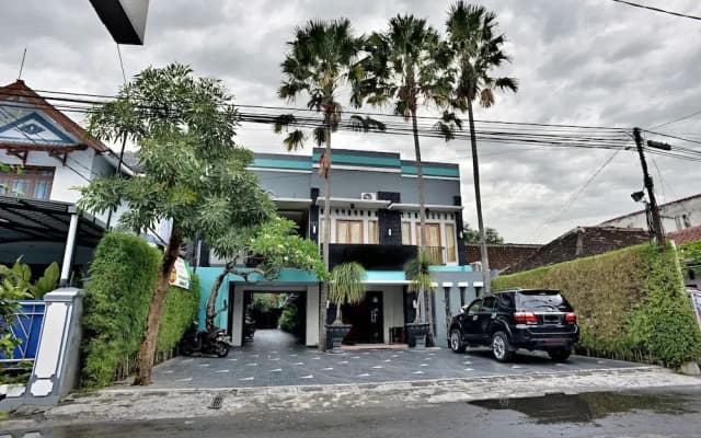 ZEN Rooms Extension Taman Siswa