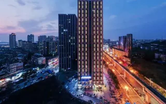Lis Future Hotel (Wuhu Zhongshan Road Pedestrian Street Babaiban)