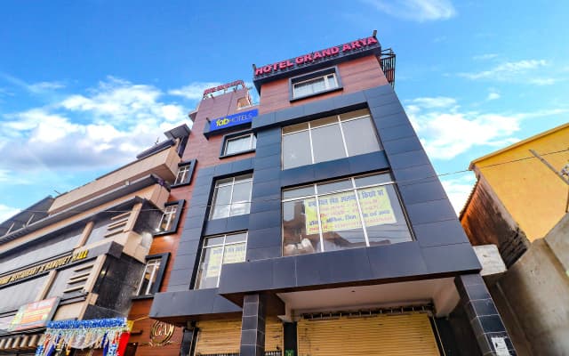 Fabhotel Grand Arya