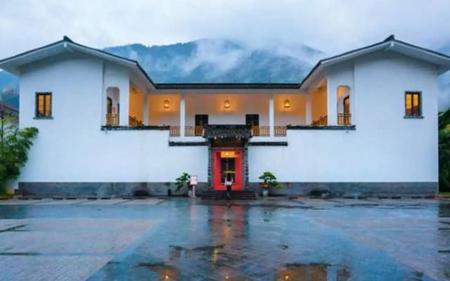 Jiangnanyi Manor