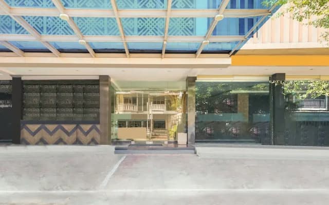 Dancenter KR Hotel