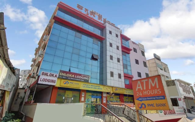 OYO 74539 Hotel Shloka Inn