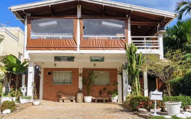 Casa piscina e lazer 50m praia Lagoinha