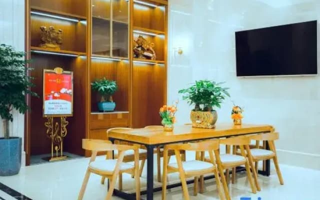 Vienna Hotel (Lianshui Mingcheng Branch of Lianyuan City Government)