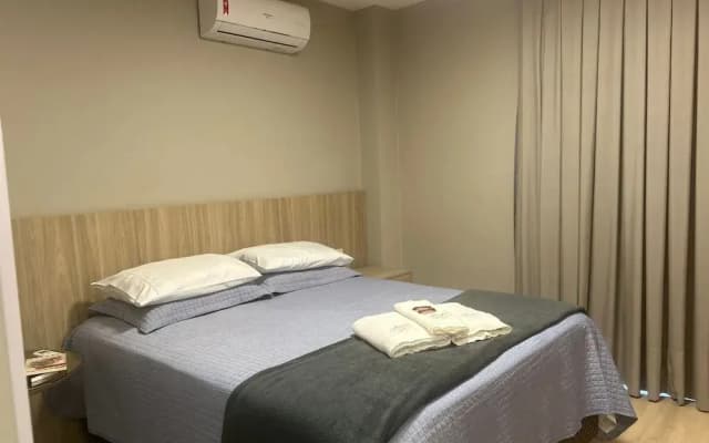 Geminado Casa 1 Alto Padrão  4 Quartos
