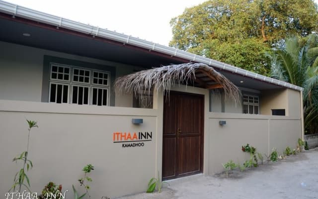 Отель Ithaa Inn Kamadhoo