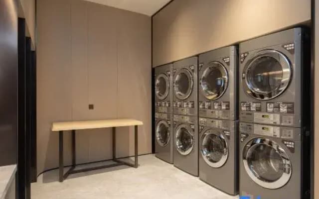 JI Hotel (Suzhou Industrial Park Jinji Lake West Loufeng Metro Station)