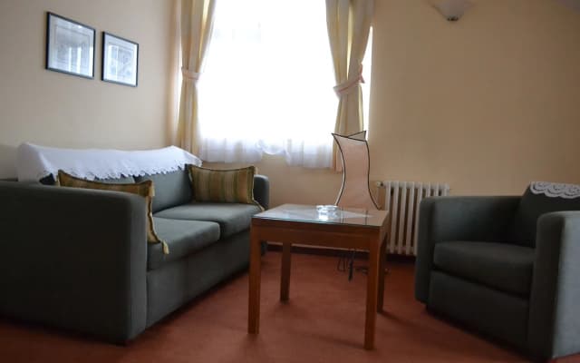Ada Hotel