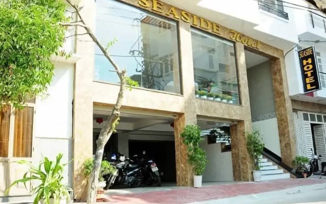 SeaSide Hotel Quy Nhơn
