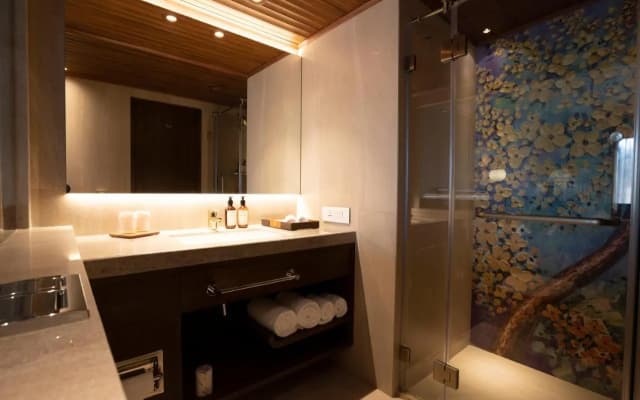YU Hotel