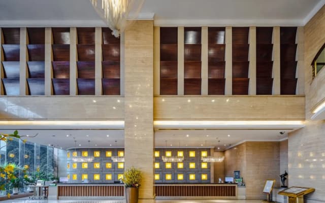 Yungang Jianguo Hotel