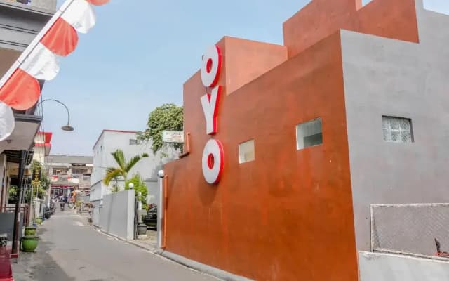OYO 1028 Garuda Residence