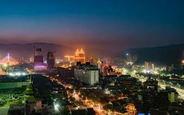 Wuyun Fengsheng Holiday Hotel