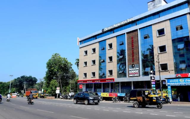 Hotel Aradhya Inn Deralakatte