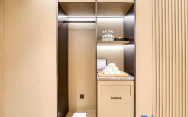 JI Hotel (Ningbo Zhoumeng North Road Subway Station)