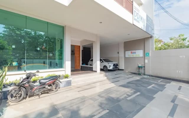 Reddoorz Near Kiara Artha Park