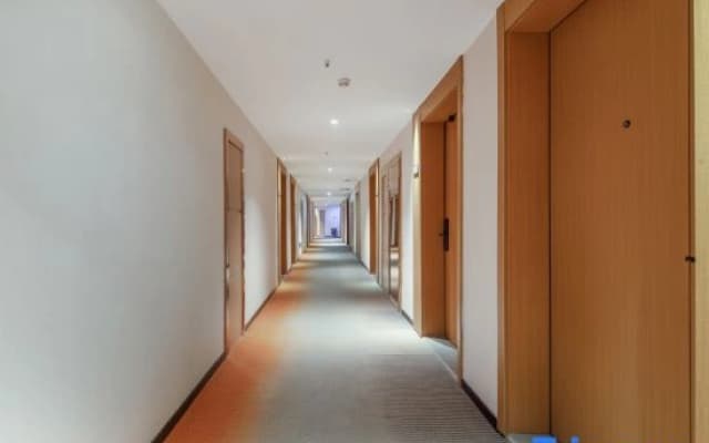 Urba Hotel (Guanyunxian Government)