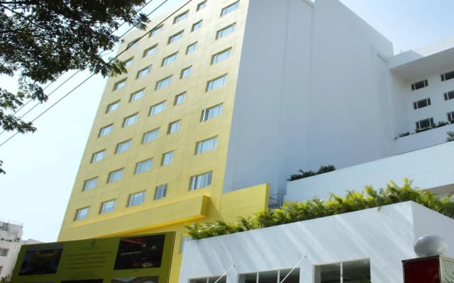 Lemon Tree Hotel, Electronics City - Bengaluru
