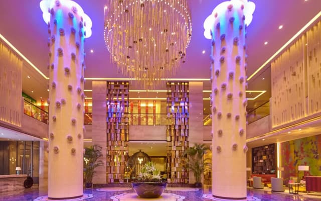 Grand New Centery Hotel Leshan