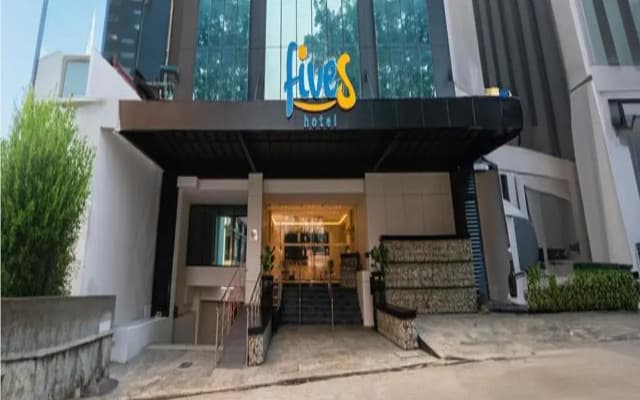Fives Hotel Meldrum