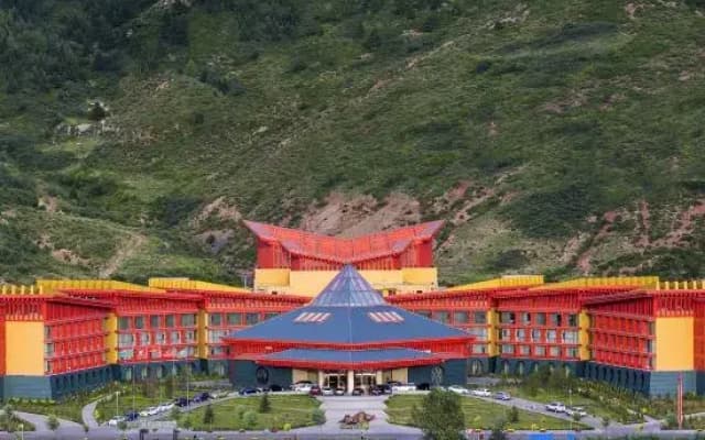 Luya Mountain International Hotel