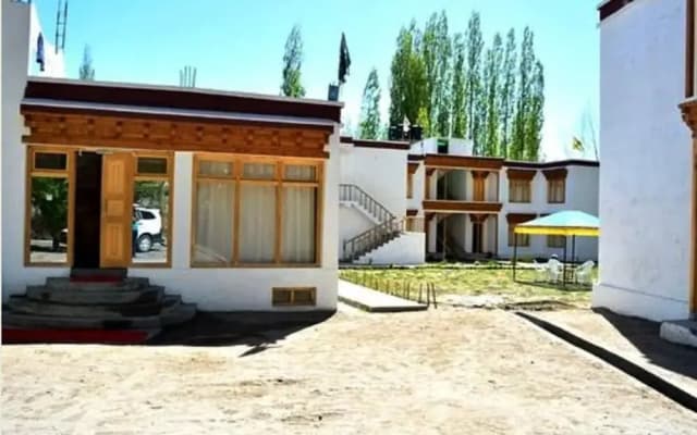 Hunder Resort