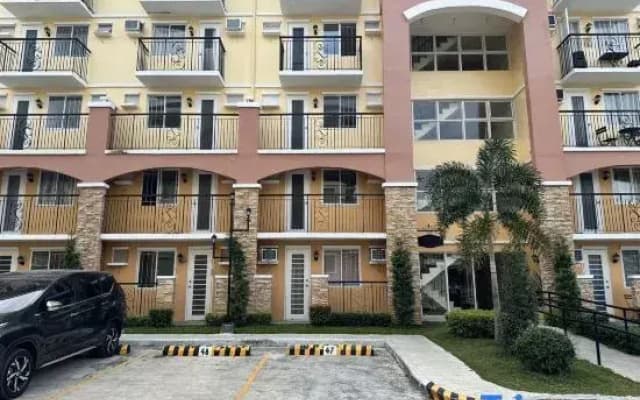 7-14min From Airport, SM mall, Large Work Table, Free Pool, Digital Nomad/Remote Work