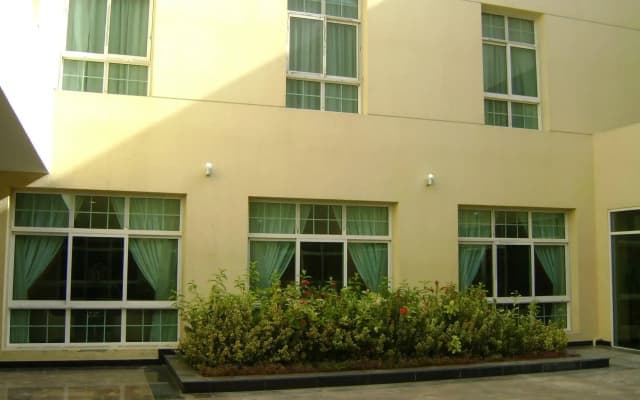 London Suites Hotel