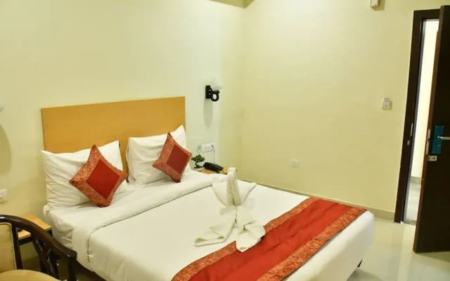 Yatharth Inn