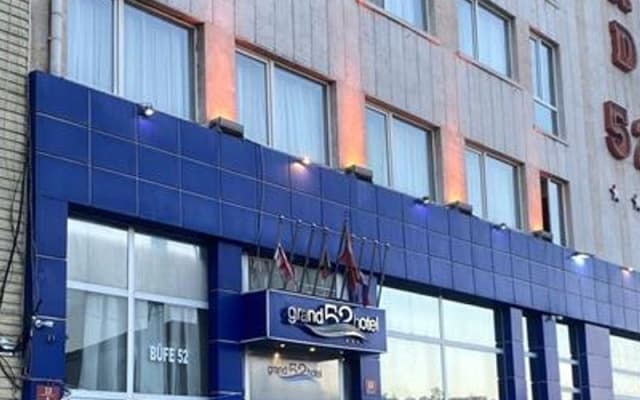 Grand 52 Hotel