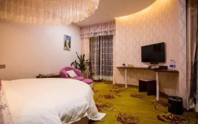 Anmen Phoenix Yipin Business Hotel