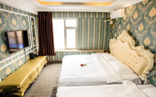 Dalian Yifan Theme Hotel