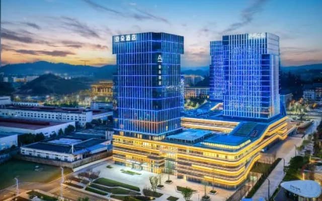 Yibin Lingang University City Convention and Exhibition Center Atour Hotel