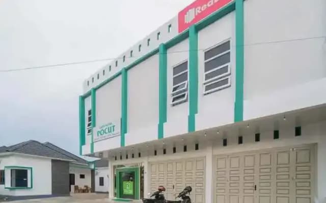 RedDoorz Syariah Near Pelabuhan Ulee Lheue Banda Aceh
