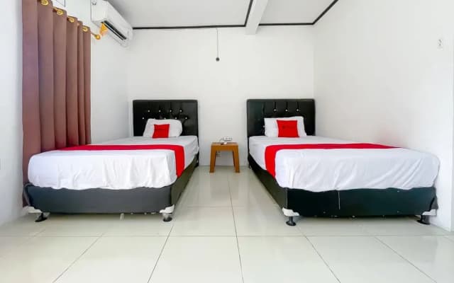 RedDoorz Plus @ Erbysa 4 Pantai Sayang Heulang Pamengpeuk Garut